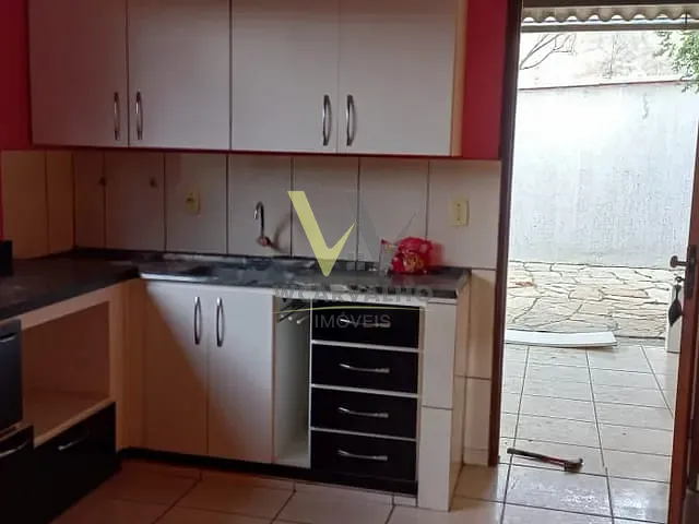 Casa à venda, no bairro Jardim dos Ipês em Anápolis