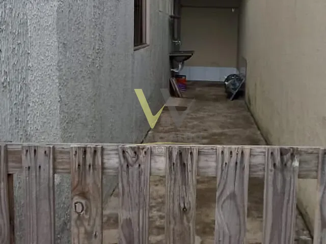 Casa à venda, no bairro Jardim dos Ipês em Anápolis