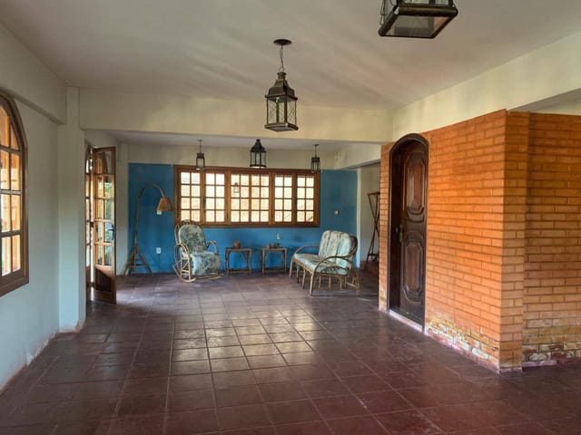 Casa com 476m² 3 quartos e 3 banheiros, à venda, no bairro Valparaíso em Petrópolis