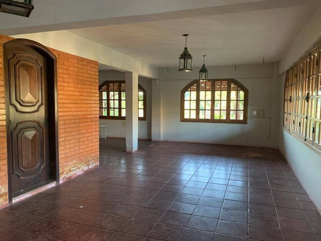 Casa com 476m² 3 quartos e 3 banheiros, à venda, no bairro Valparaíso em Petrópolis