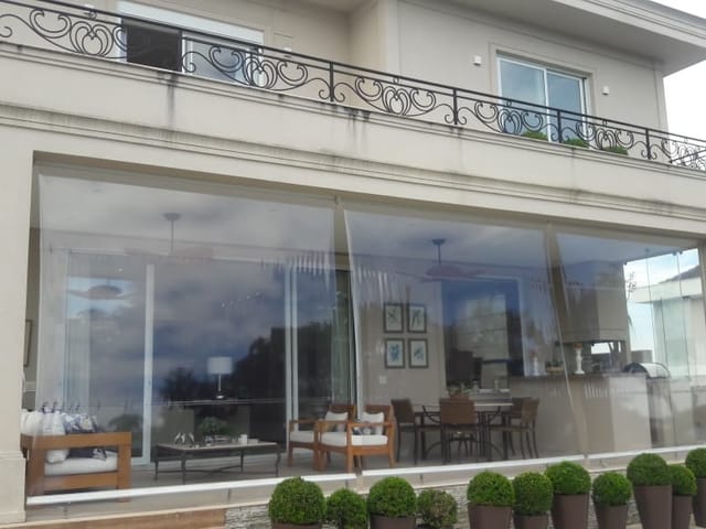 Casa com 424m² 4 quartos e 5 banheiros, à venda, no bairro Alphaville em Santana de Parnaíba