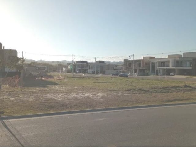 Casa com 903m² 4 quartos e 4 banheiros, à venda, no bairro Loteamento Vivant Urbanova em São José dos Campos
