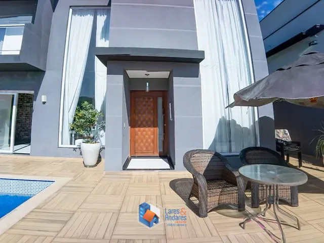 Casa com 320m² 4 quartos e 5 banheiros, à venda, no bairro Alphaville em Santana De Parnaíba
