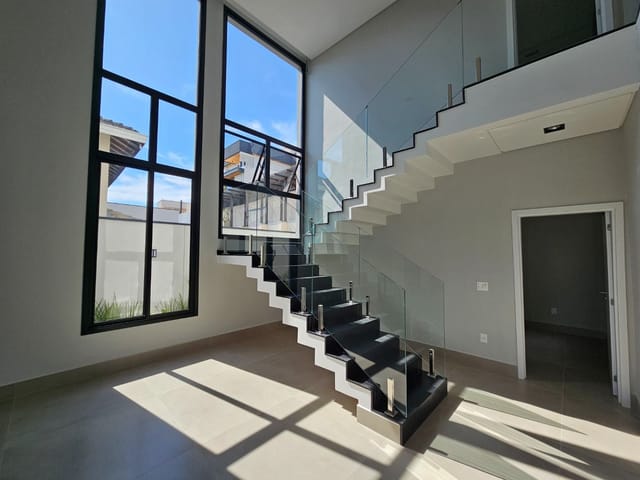 Casa com 450m² 5 quartos e 6 banheiros, à venda ou para alugar, no bairro Condomínio Residencial Jaguary em São José dos Campos