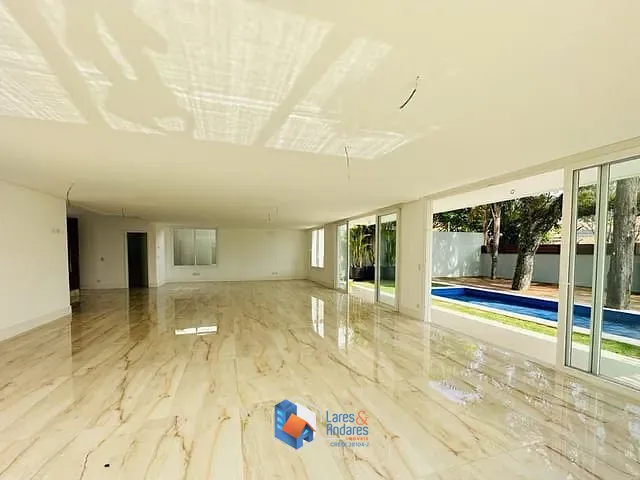 Casa com 787m² 4 quartos e 6 banheiros, à venda, no bairro Parque Colonial em São Paulo