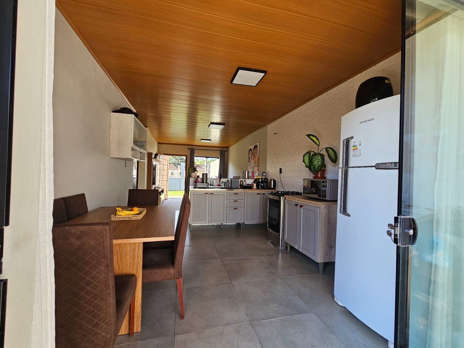 Casa à venda na Colina Verde, Laranjal - 70 m², 2 quartos, piso porcelanato e amplo pátio com ótima iluminação natural. - 6