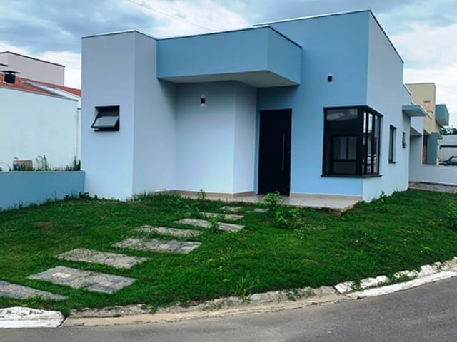 Casa com 180m² 2 quartos e 3 banheiros, à venda, no bairro Vila Prado em Pindamonhangaba