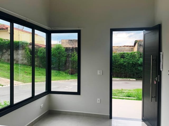 Casa com 180m² 2 quartos e 3 banheiros, à venda, no bairro Vila Prado em Pindamonhangaba