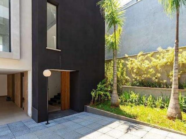 Casa com 719m² 4 quartos e 6 banheiros, à venda, no bairro Jardim Cordeiro em São Paulo