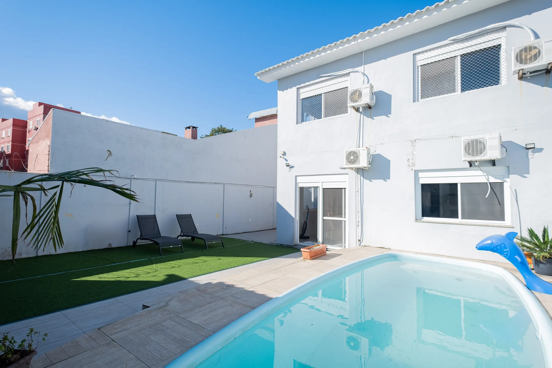 Casa de Alto Padrão no Fragata com Piscina Aquecida, Placas Solares e 4 Dormitórios - 23