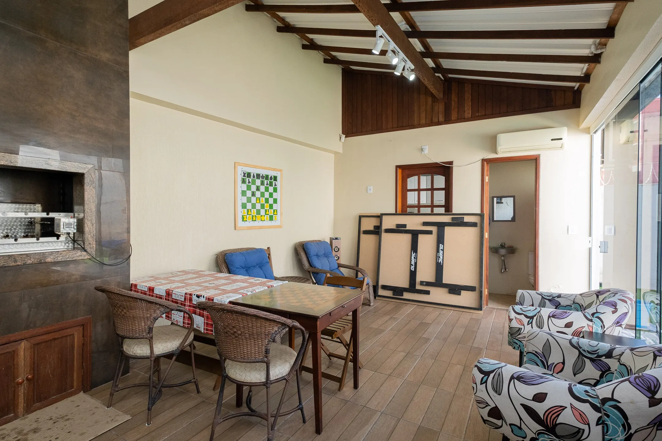 Casa de Alto Padrão no Fragata com Piscina Aquecida, Placas Solares e 4 Dormitórios - 25