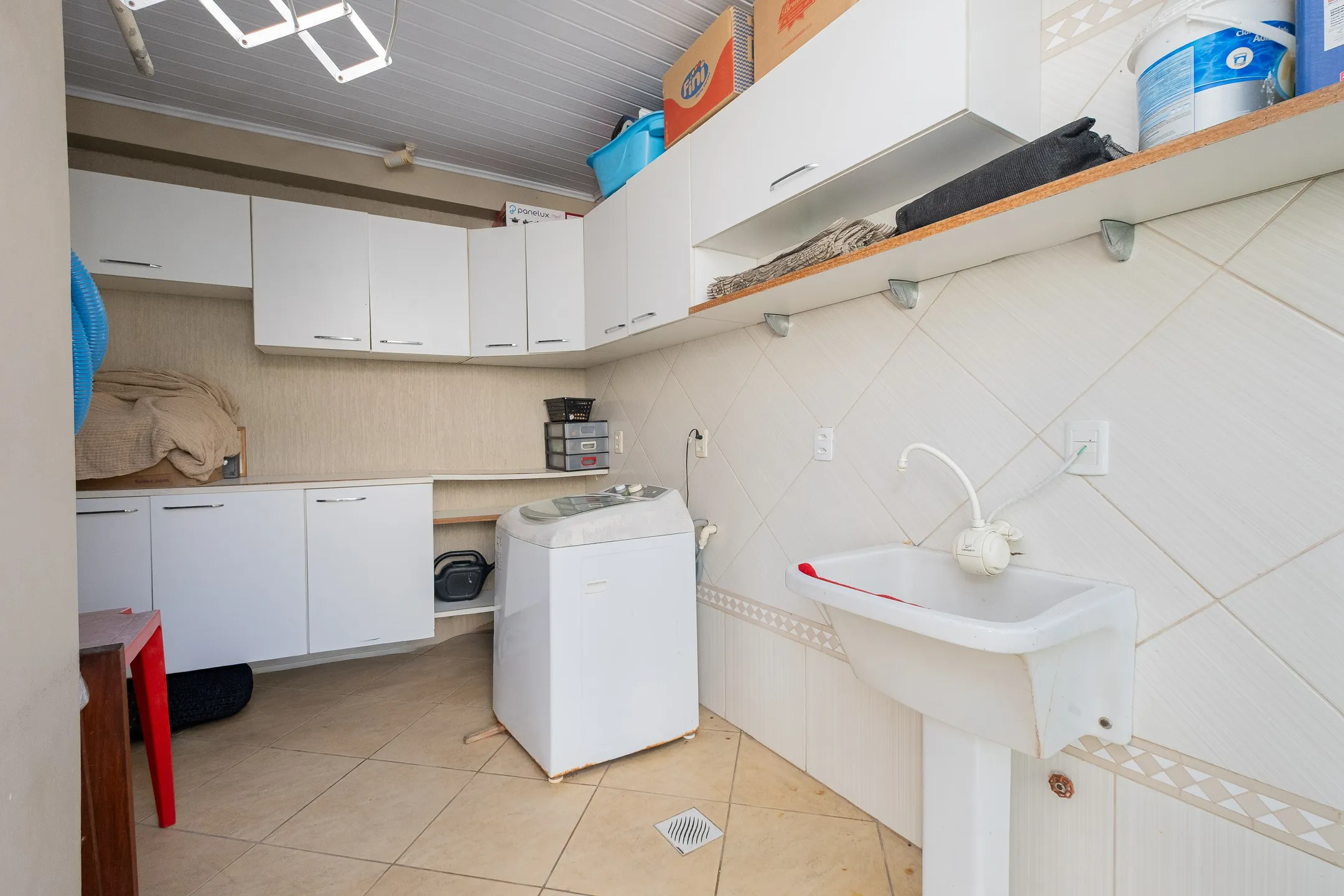Casa de Alto Padrão no Fragata com Piscina Aquecida, Placas Solares e 4 Dormitórios - 27