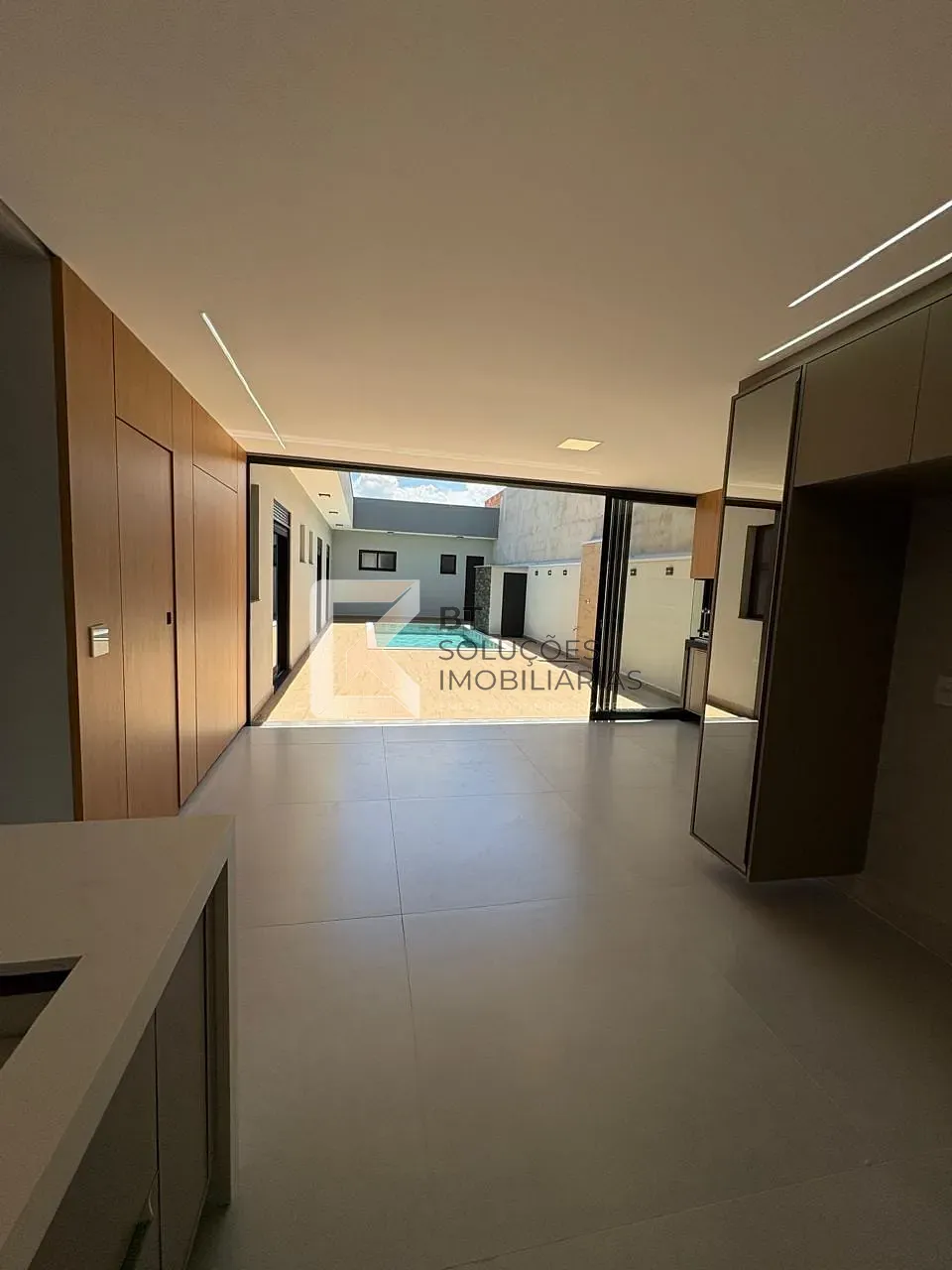 Casa, 3 quartos, 203 m² - Foto 3