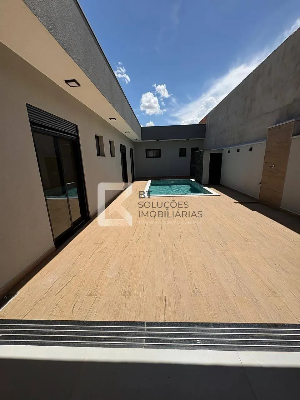 Casa, 3 quartos, 203 m² - Foto 2