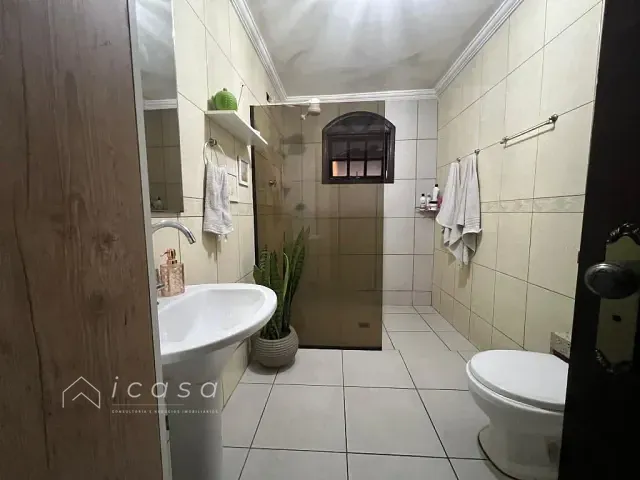Casa com 240m² 3 quartos e 3 banheiros, à venda, no bairro Jardim Maria Cândida em Caçapava