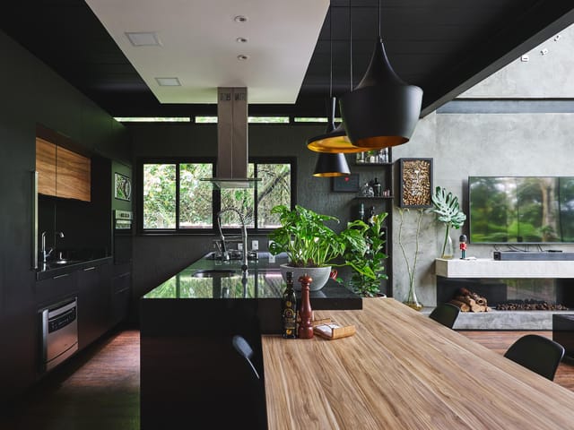 Casa com 650m² 3 quartos e 1 banheiro, à venda, no bairro Quarteirão Ingelheim em Petrópolis