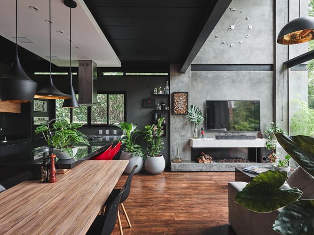 Casa com 650m² 3 quartos e 1 banheiro, à venda, no bairro Quarteirão Ingelheim em Petrópolis