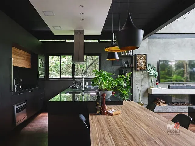 Casa com 650m² 3 quartos e 1 banheiro, à venda, no bairro Quarteirão Ingelheim em Petrópolis