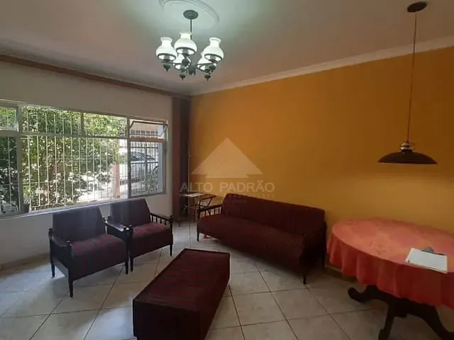 Casa com 250m² 3 quartos e 2 banheiros, à venda, no bairro Matriz em Mauá