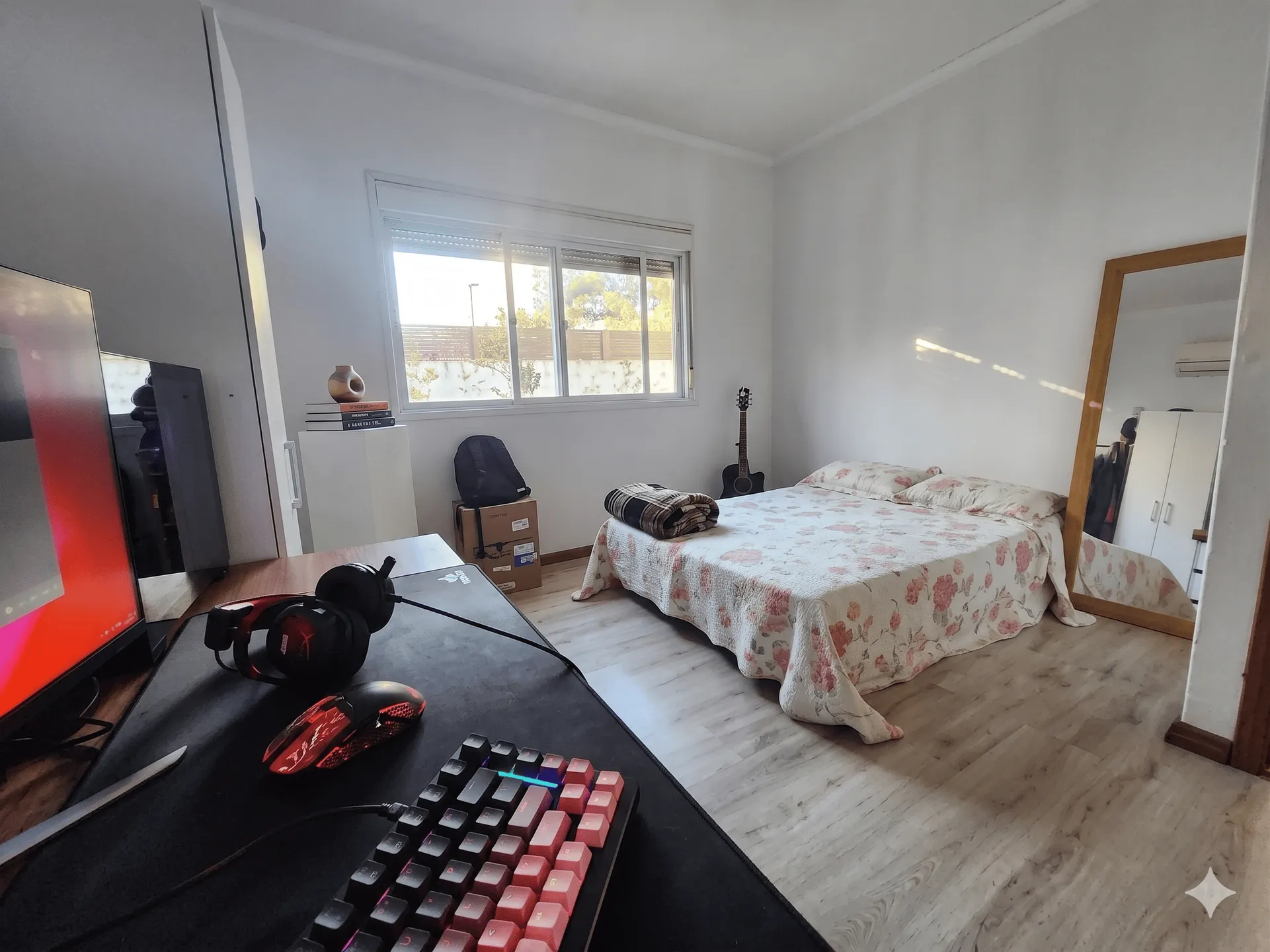 Casa à venda no Laranjal, Pelotas - 175 m², 2 quartos, lareira, amplo espaço gourmet com churrasqueira e pátio com piscina. - 10
