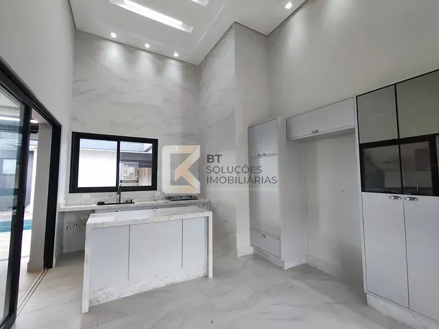 Casa com 300m² 3 quartos e 4 banheiros, à venda, no bairro Jardim Residencial Dona Candida em Indaiatuba