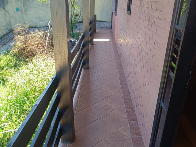 Casa com 338m² 4 quartos e 1 banheiro, à venda, no bairro Castelanea em Petrópolis