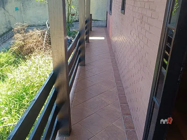Casa com 338m² 4 quartos e 1 banheiro, à venda, no bairro Castelanea em Petrópolis