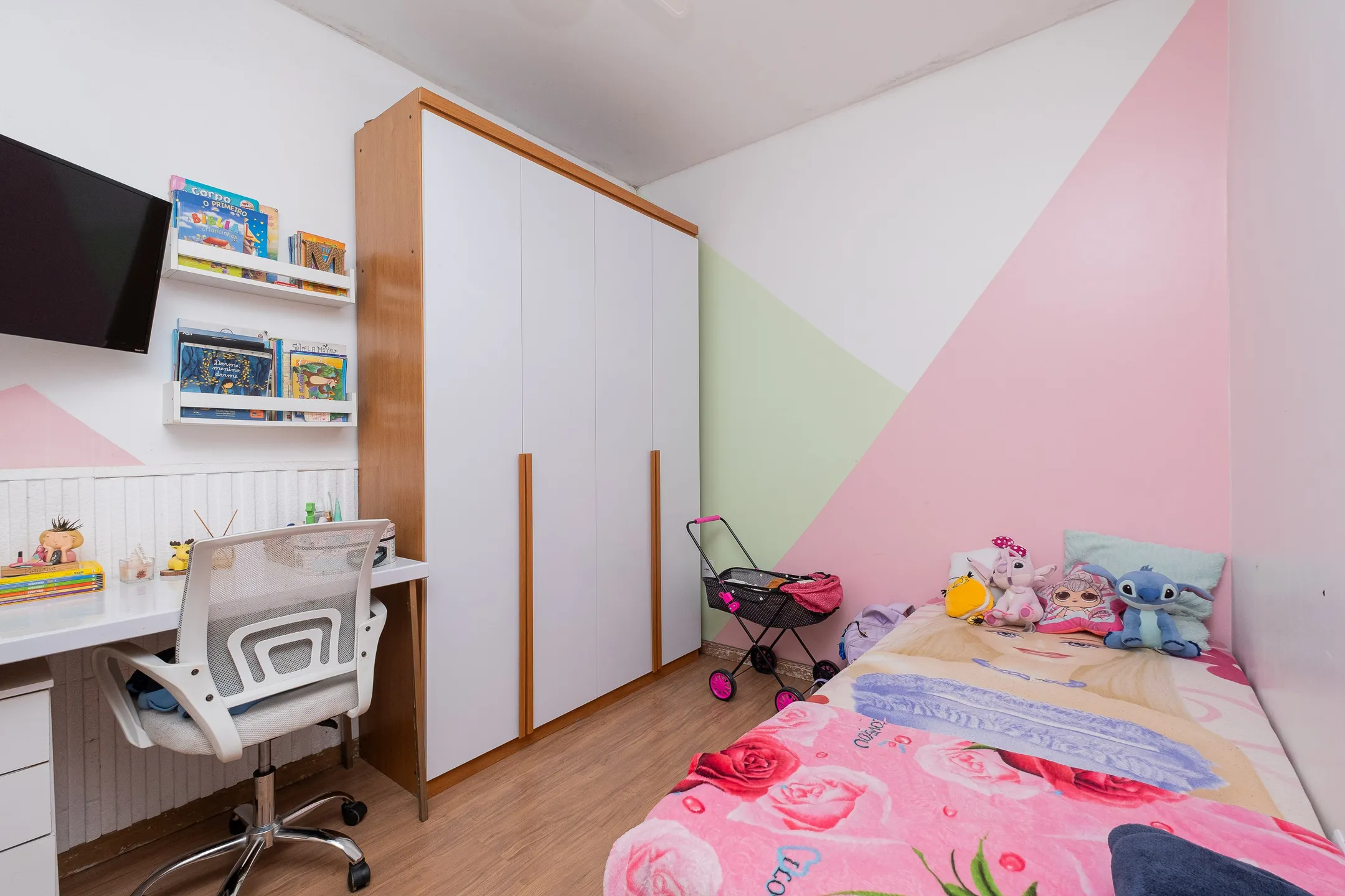 Casa à venda no Amarilis, Laranjal - 75 m², 3 quartos (sendo 1 suíte), móveis de alta qualidade, churrasqueira e 5 placas solares. - 8
