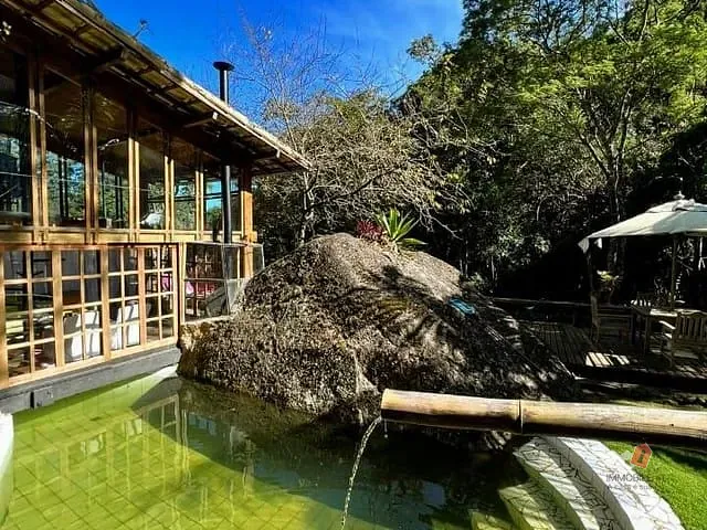 Casa com 4272m² 2 quartos e 1 banheiro, à venda, no bairro Araras em Petrópolis