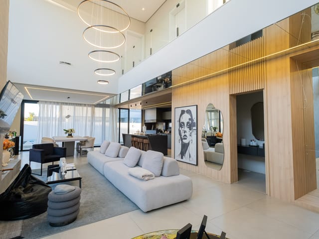 Casa com 407m² 3 quartos e 3 banheiros, à venda, no bairro Laranjal em Pelotas