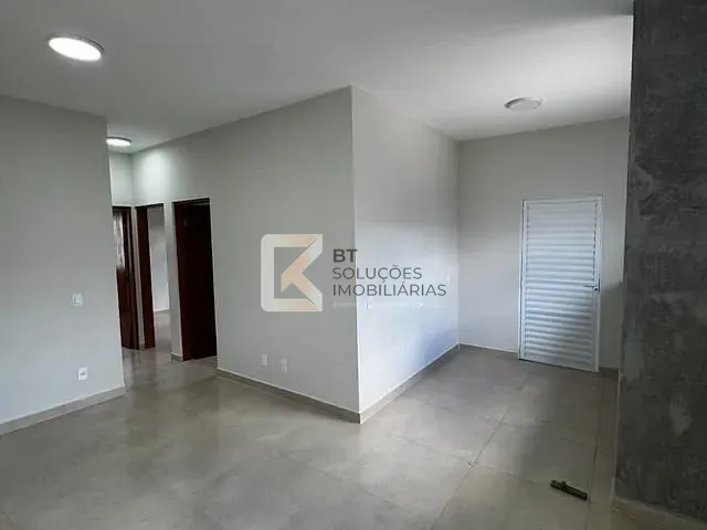 Casa com 150m² 3 quartos e 2 banheiros, à venda, no bairro Jardim Bom Sucesso em Indaiatuba