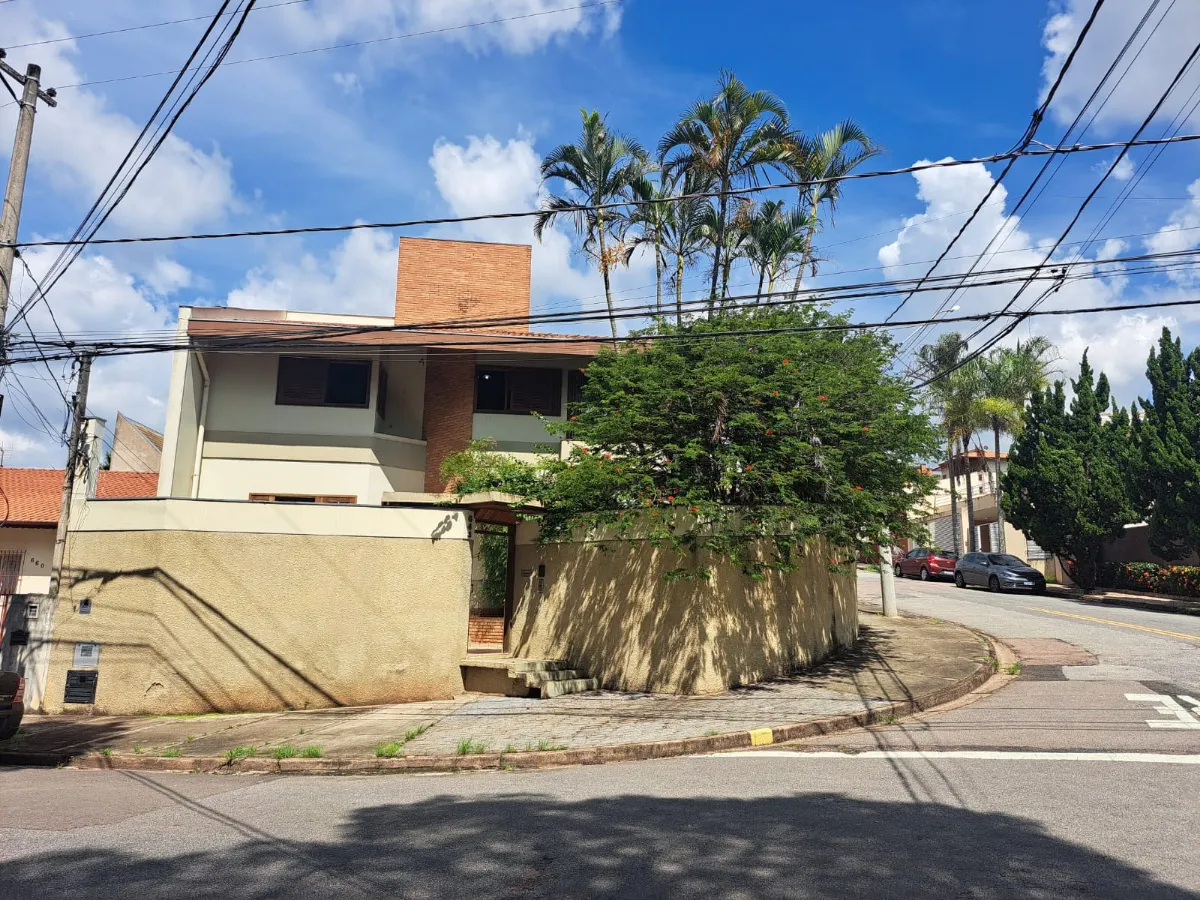 Casa para venda em Jardim das Samambaias com 4 quartos, sendo 1 suíte, 475m²