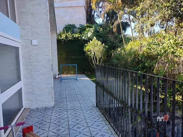 Casa com 1541m² 3 quartos e 3 banheiros, à venda, no bairro Quarteirão Ingelheim em Petrópolis