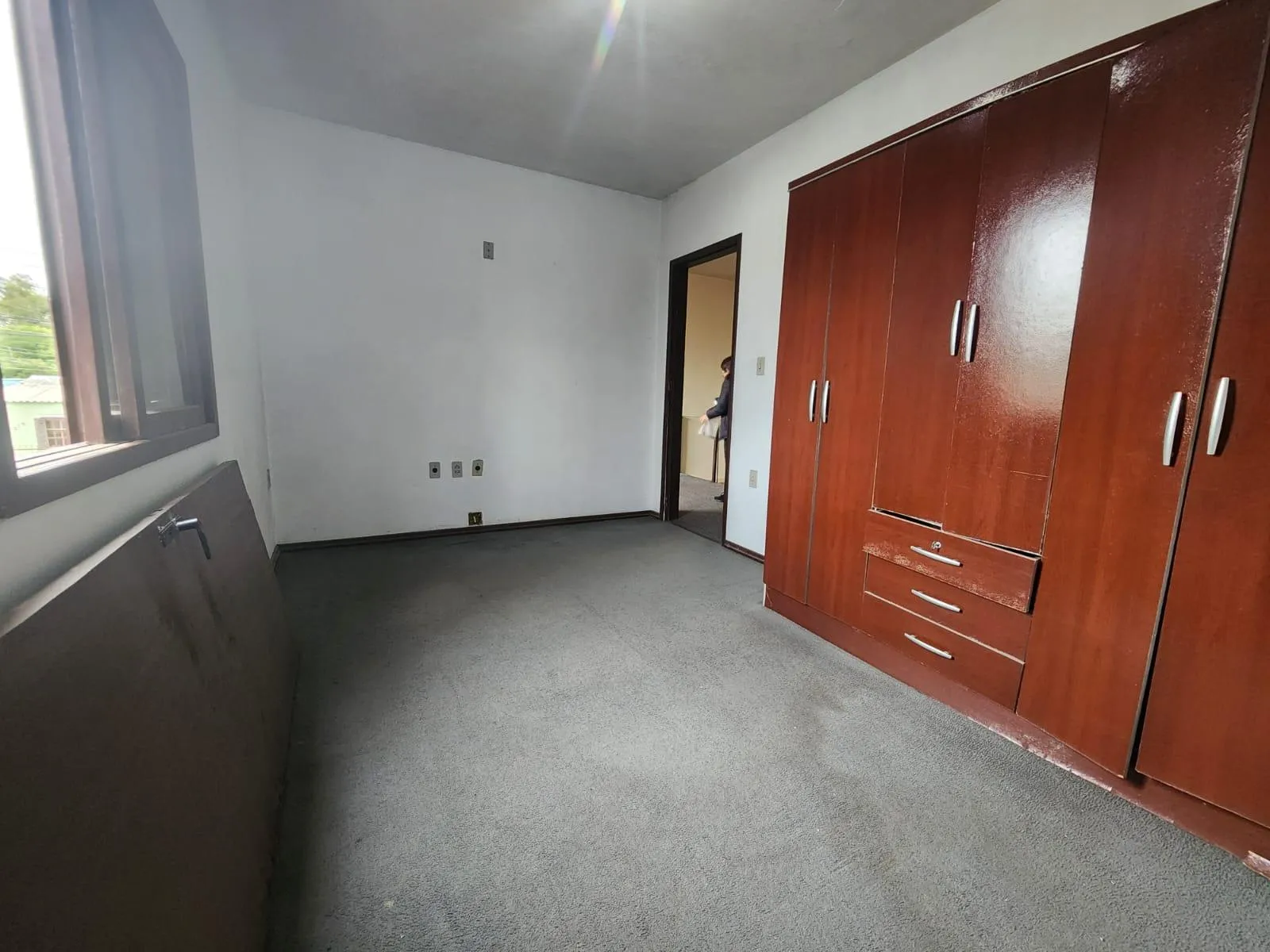 Casa à venda no Fragata, Pelotas - 188 m², 4 quartos, ambientes amplos, pátio e garagem para 4 veículos. - 9