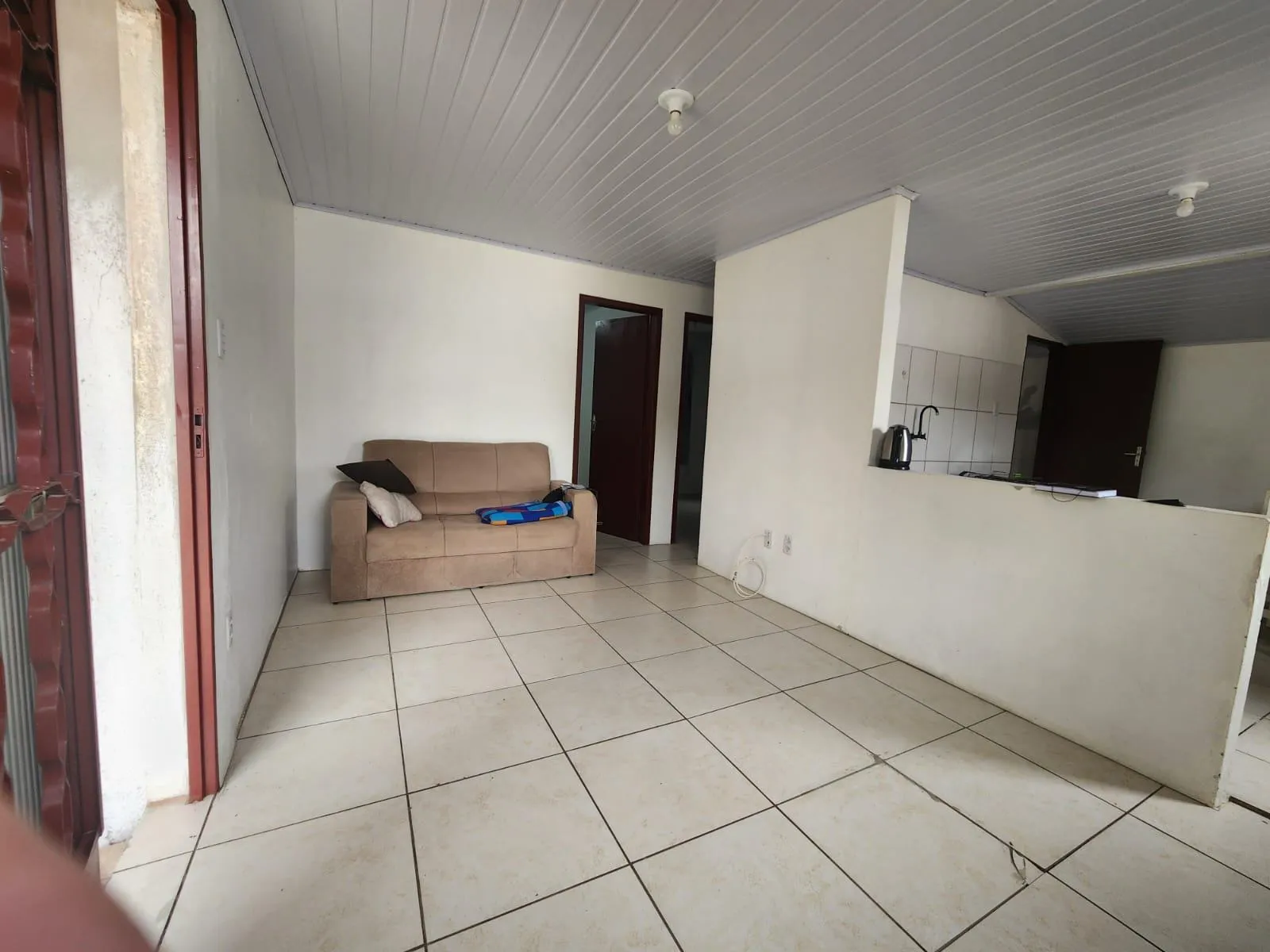 Casa à venda no Fragata, Pelotas - 188 m², 4 quartos, ambientes amplos, pátio e garagem para 4 veículos. - 6