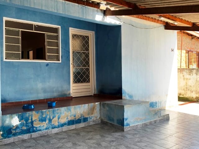 Casa com 250m² 2 quartos e 1 banheiro, à venda, no bairro Conjunto Residencial Araretama em Pindamonhangaba