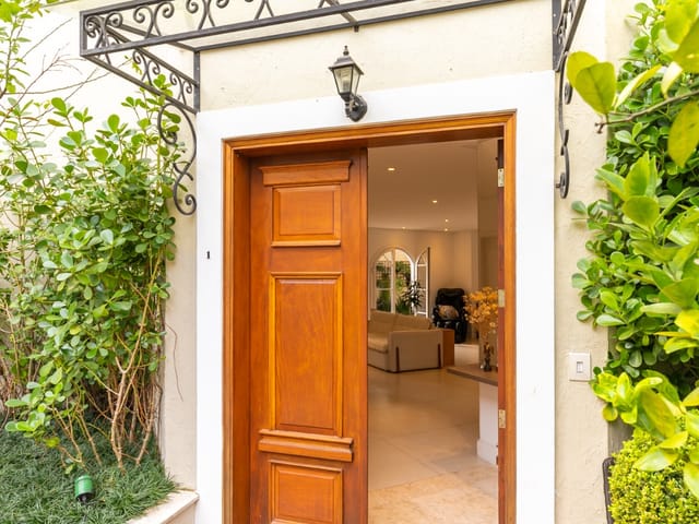 Casa com 533m² 4 quartos e 6 banheiros, à venda, no bairro Jardim Petrópolis em São Paulo