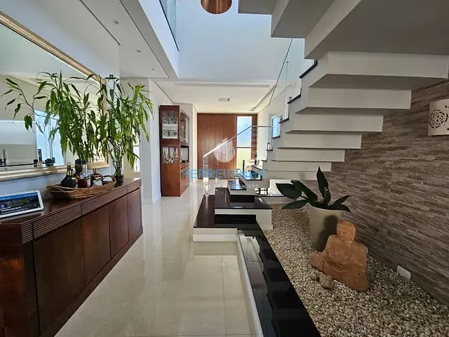 Casa com 250m² 4 quartos e 5 banheiros, à venda, no bairro Urbanova em São José dos Campos