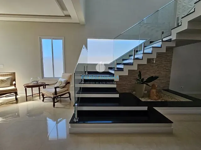 Casa com 250m² 4 quartos e 5 banheiros, à venda, no bairro Urbanova em São José dos Campos