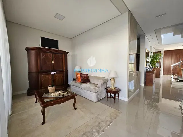 Casa com 250m² 4 quartos e 5 banheiros, à venda, no bairro Urbanova em São José dos Campos