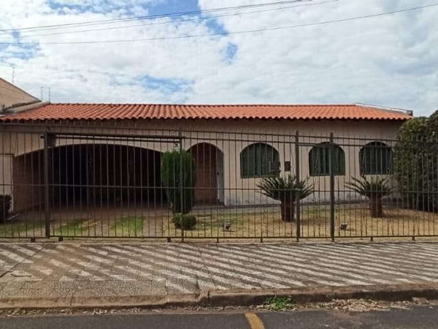 Foto do Casa - Casa com 3 dormitórios à venda, 439 m² por R$ 750.000,00 - Boa Vista - Uberaba/MG | ZUCATO IMOBILIARIA LTDA