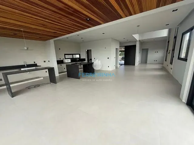Casa com 357m² 4 quartos e 5 banheiros, à venda ou para alugar, no bairro Urbanova em São José dos Campos