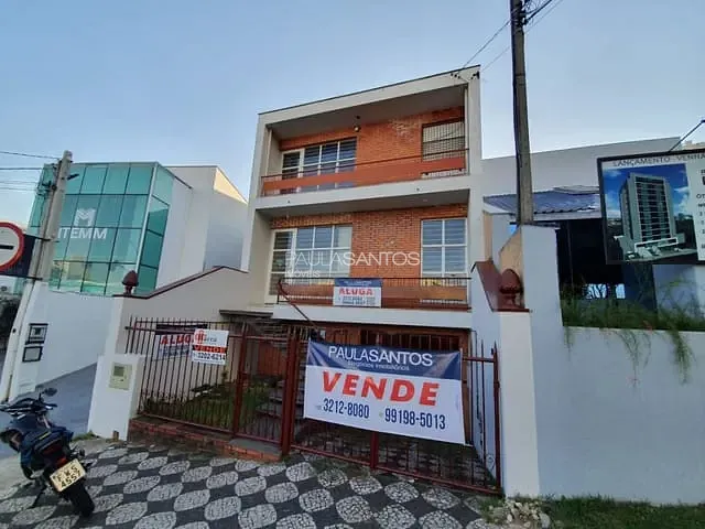 Casa com 214m² 3 quartos e 5 banheiros, à venda, no bairro Jardim Vergueiro em Sorocaba