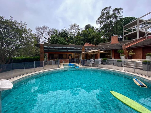 Casa com 2600m² 4 quartos e 6 banheiros, à venda, no bairro Jardim Guedala em São Paulo