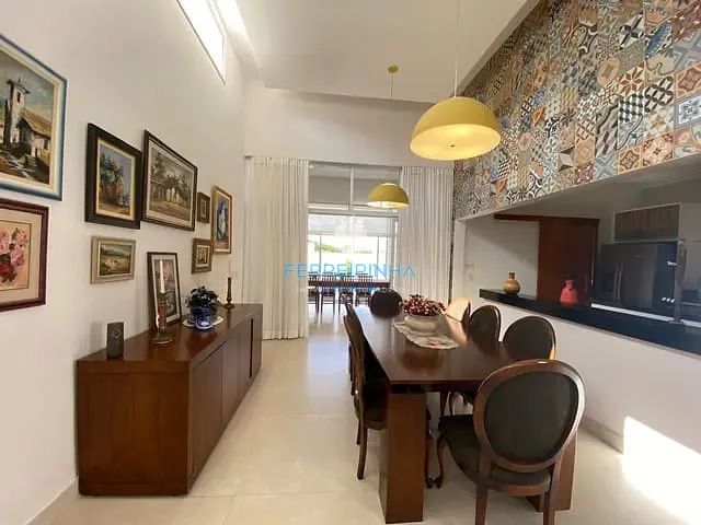 Casa com 742m² 4 quartos e 3 banheiros, à venda, no bairro Condomínio Reserva do Paratehy em São José dos Campos