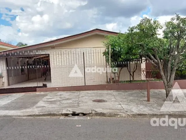 Casa com 504m² 3 quartos e 3 banheiros, à venda, no bairro Contorno em Ponta Grossa