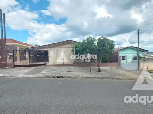 Casa com 504m² 3 quartos e 3 banheiros, à venda, no bairro Contorno em Ponta Grossa