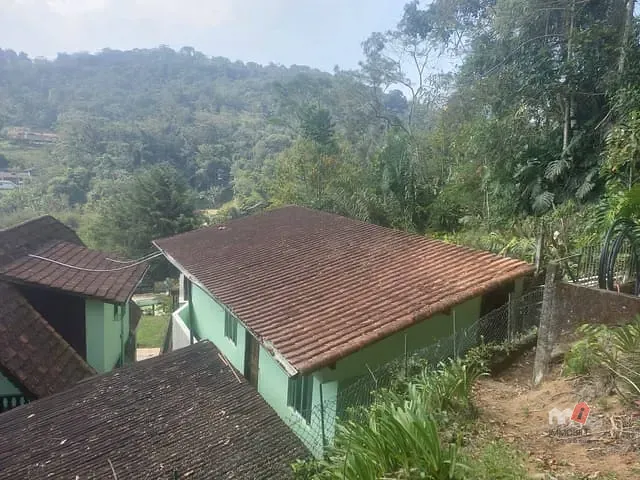 Casa 1 quarto e 1 banheiro, para alugar, no bairro Quarteirão Ingelheim em Petrópolis