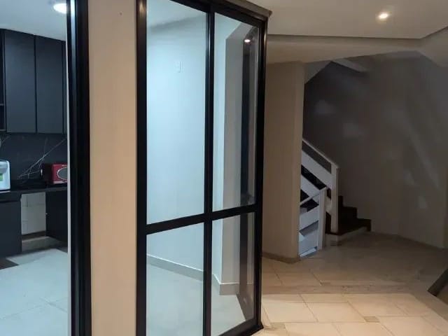 Casa com 360m² 5 quartos e 5 banheiros, à venda, no bairro Alphaville em Santana de Parnaíba
