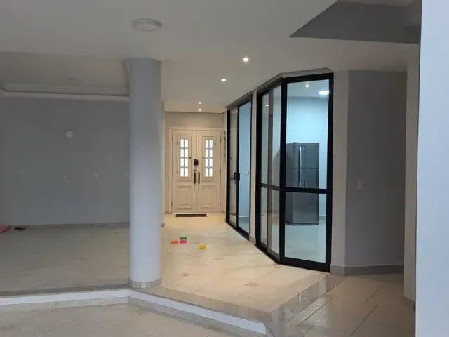Casa com 360m² 5 quartos e 5 banheiros, à venda, no bairro Alphaville em Santana de Parnaíba